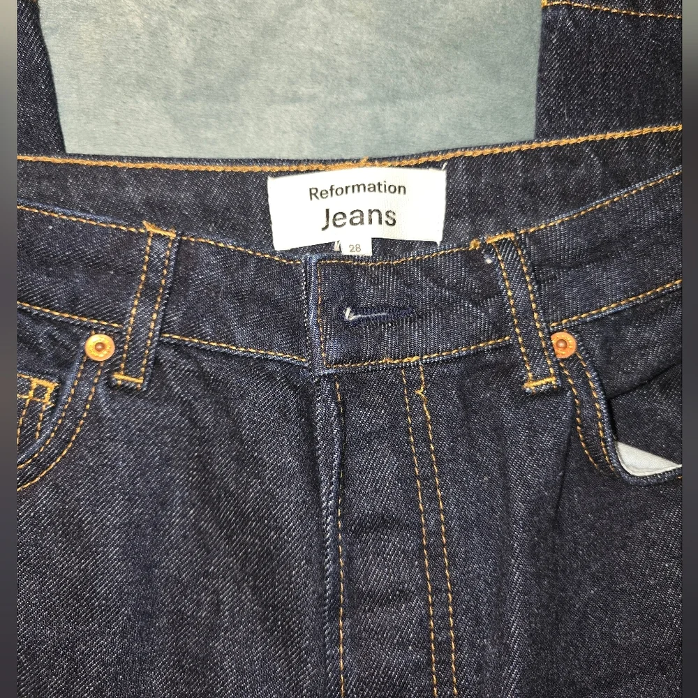 Reformation Cynthia High Rise Straight Jeans. - Picture 3 of 5